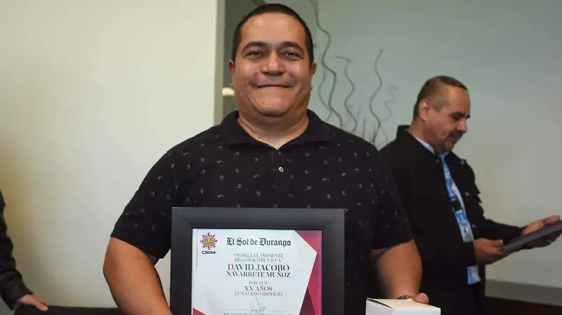 El Sol de Durango reconoce a trabajadores por años de servicio